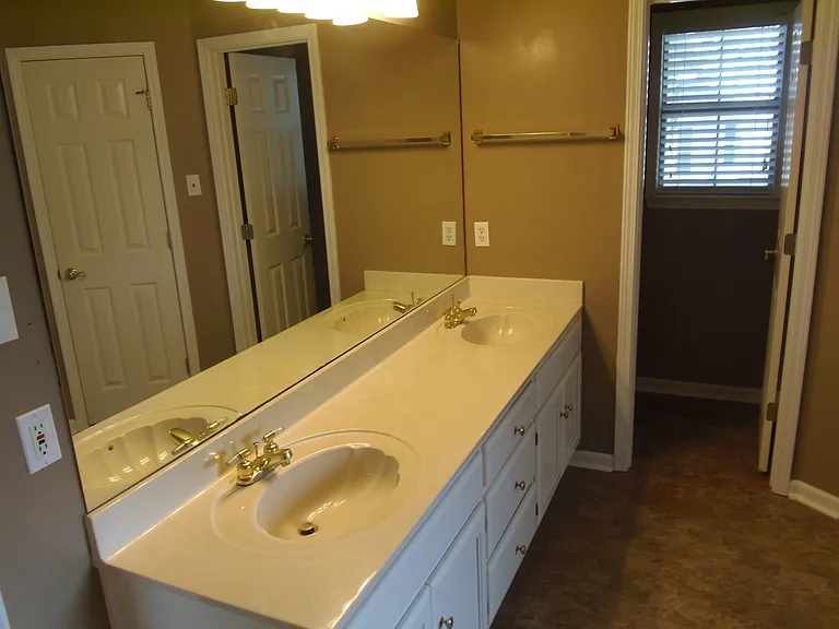 4073 Willow Glen Cir — Photo 14
