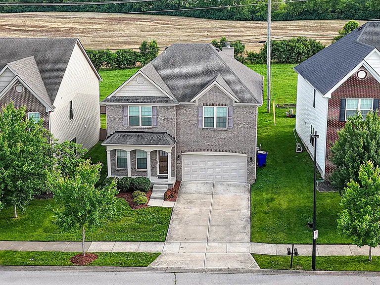 4596 Larkhill Ln — Photo 2