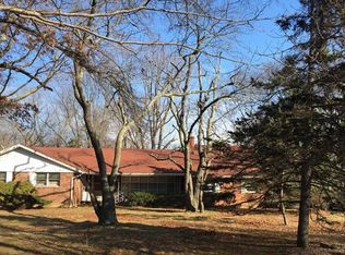 4 Renwick Ave, Huntington, NY 11743