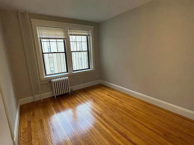 2 Sutherland Rd #41 — Photo 16