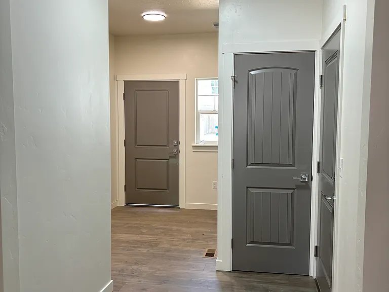 1165 S Powerline Rd #4 — Photo 10
