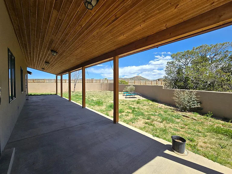 4 Alma Ct — Photo 28