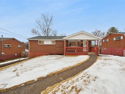 910 Colonial Manor Rd, North Huntingdon, PA, 15642