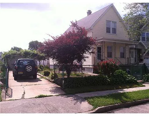 444 Stevenson Pl photo 1