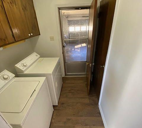 3rd image of 1008 Pine Forest Dr