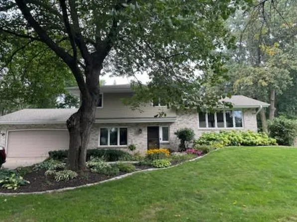 4264 Highland Dr, Shoreview, MN 55126