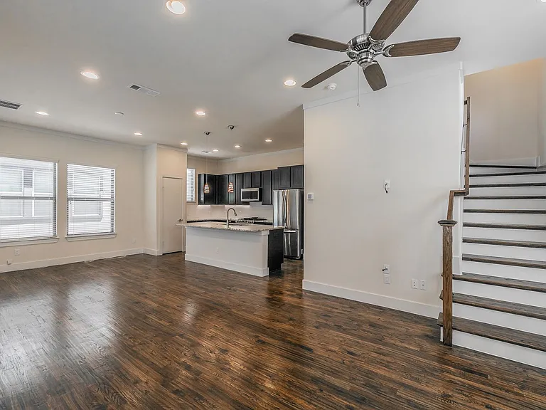 5901 Ross Ave #7 — Photo 7