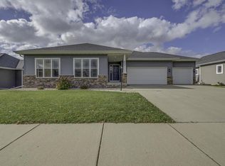 805 Yorktown Rd, Deforest, WI 53532