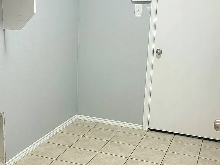 1609 Lone Pine Dr — Photo 29