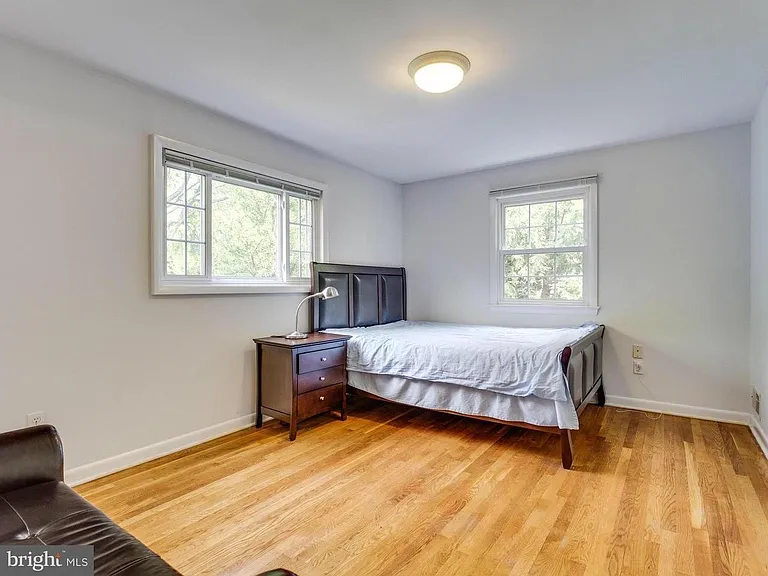 7002 Tyndale St — Photo 17