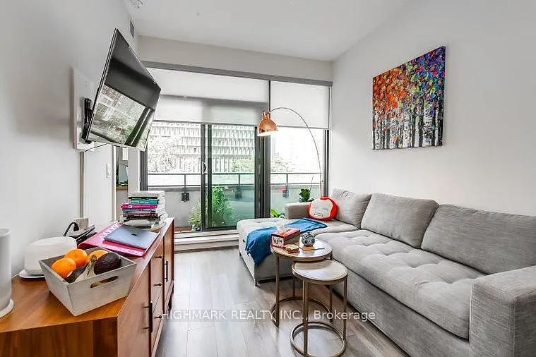 159 Dundas St E #412 — Photo 25