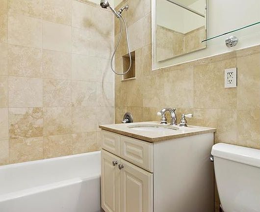 5th image of 333 E 34th St Ph F