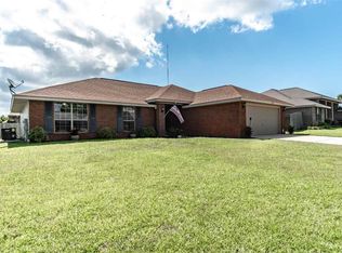 1777 Bay Pine Cir, Gulf Breeze, FL 32563
