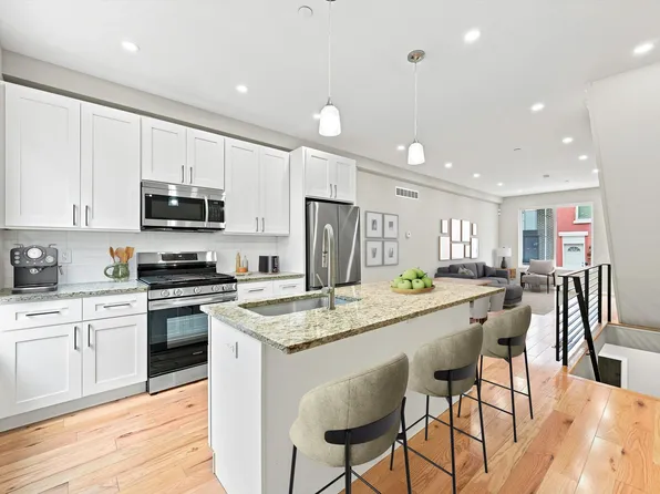 1713 Seybert St #A, Philadelphia, PA 19121