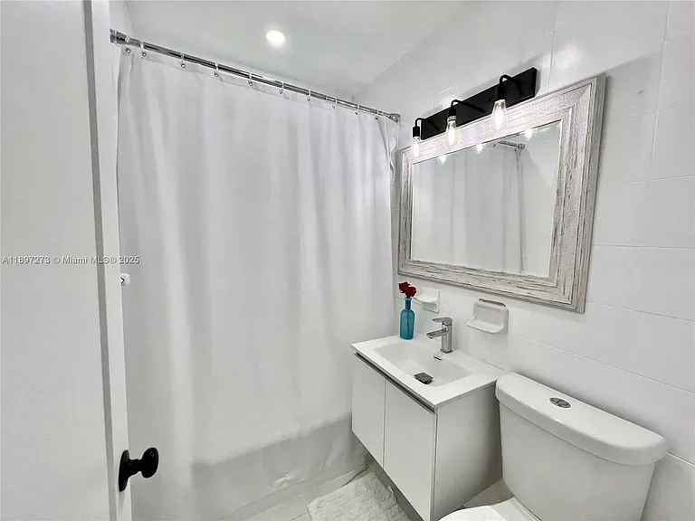 8270 NE 1st Pl #4 — Photo 47