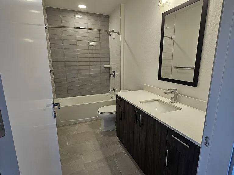Guest Bathroom 2/2 Sanctuary
