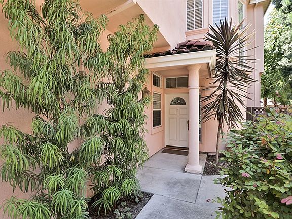3rd image of 2172 Vizcaya Cir