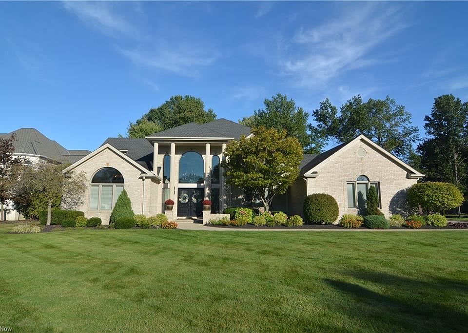 1st image of 2803 Forest Lake Dr