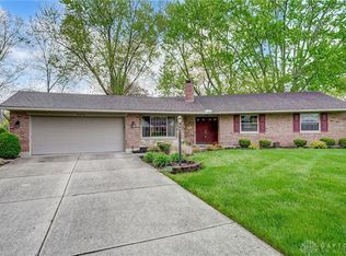 2172 Oak Tree Dr E, Dayton, OH 45440