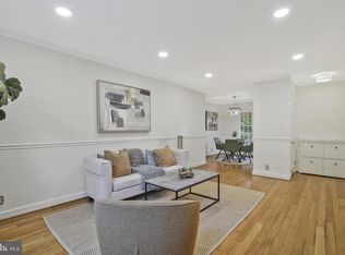 4704 30th St S APT A1, Arlington, VA 22206