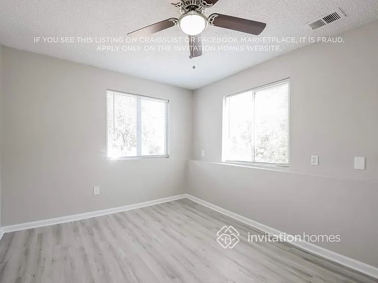 1850 W Mosier Pl — Photo 11