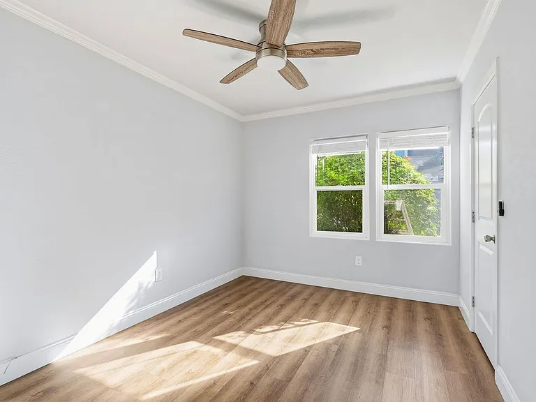 708 Broadway — Photo 10