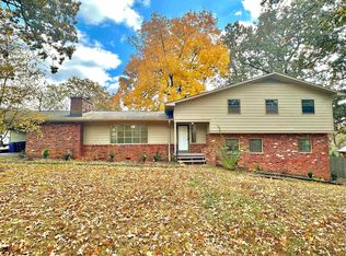 1818 Hermitage Dr, Florence, AL 35630