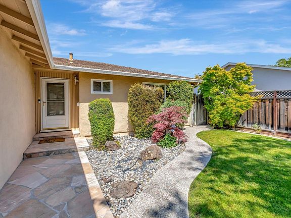 3rd image of 4831 Rhonda Dr