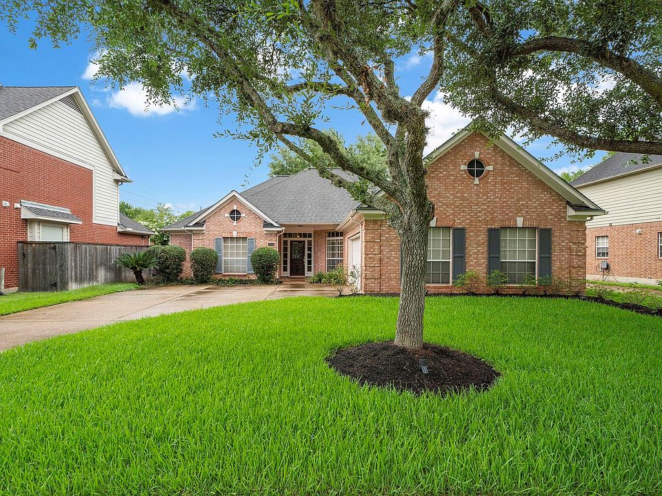 1st image of 7319 Emerald Glen Dr