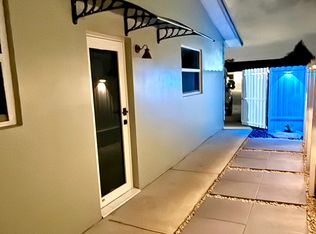 711 NW 97th Ter, Pembroke Pines, FL 33024