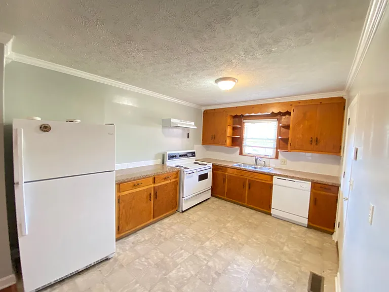 5118 Tulip Dr — Photo 9