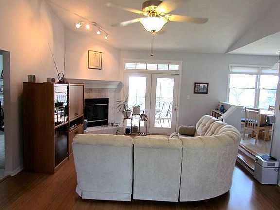 4th image of 416 Westview Ave