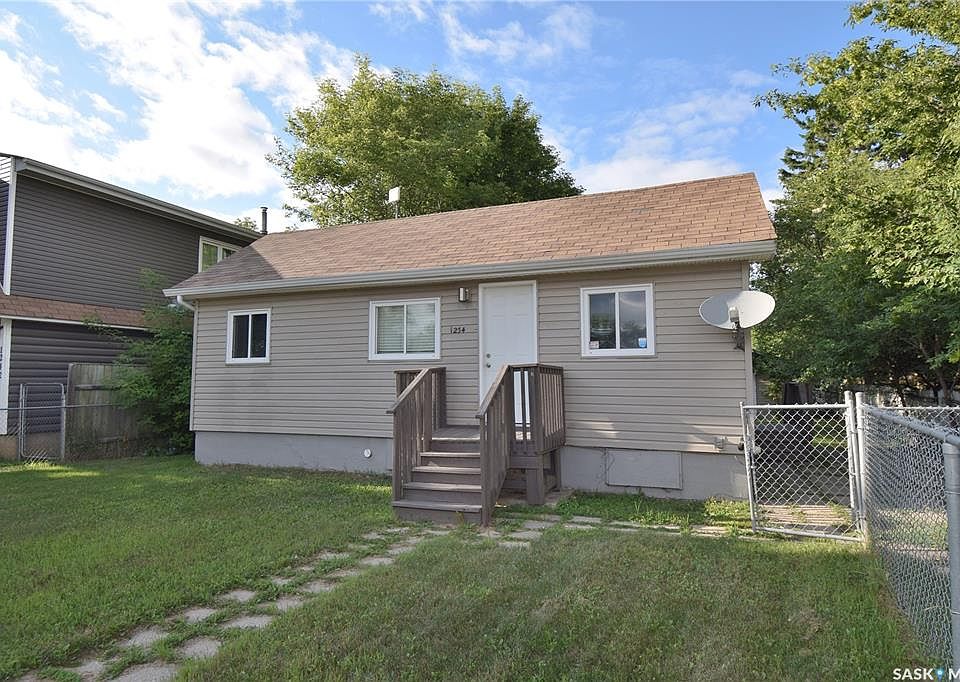 1st image of 1234 15th STREET W