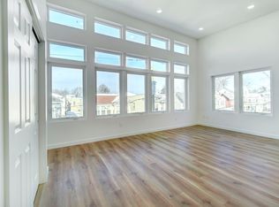 290 Leslie St #3, Newark, NJ 07112