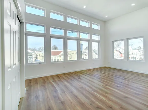 290 Leslie St, Newark, NJ