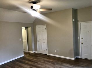 520 W Edwards St #3, Springfield, IL 62704