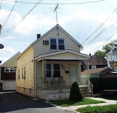 2nd image of 461 Compton Ave