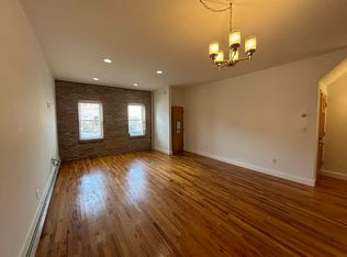 22-31 35th St #1, Astoria, NY 11105