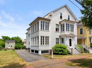 34 Broad St, Salem, MA 01970