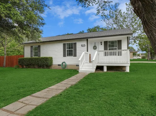 1123 E Sycamore St, Denton, TX 76205