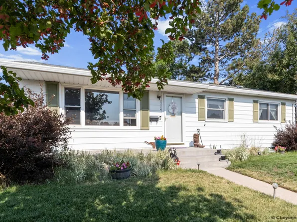 1114 Cleveland Ave, Cheyenne, WY 82001