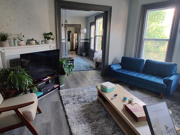 2nd image of 8 Oxford Ave #2