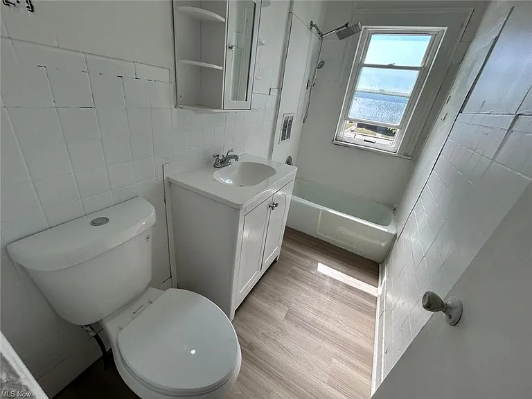 2232 W 103rd St #2 — Photo 10