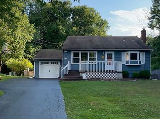11 Lori St, Poughkeepsie, NY 12603