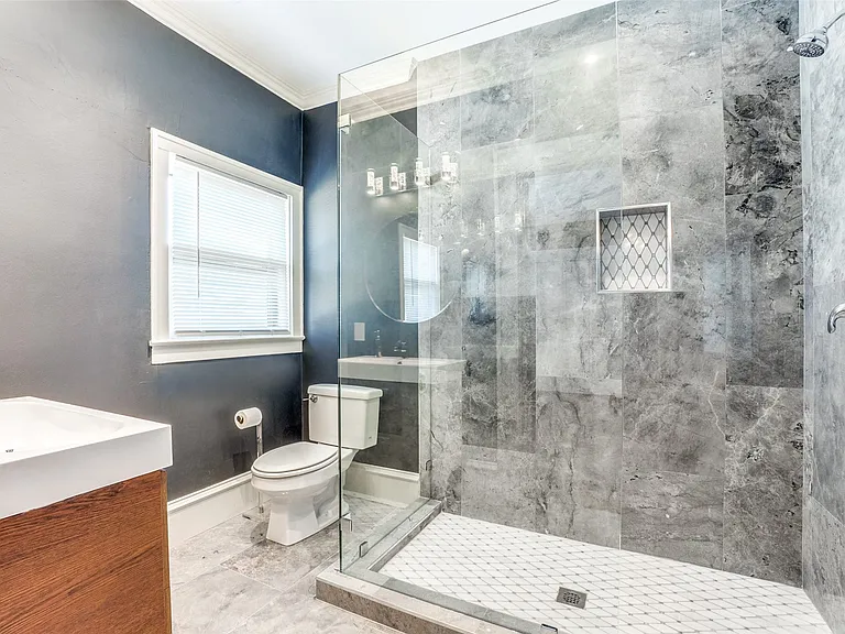 4130 Bowser Ave — Photo 9