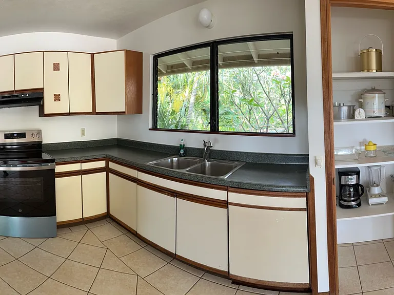 3311 Mapu Pl #2 — Photo 2