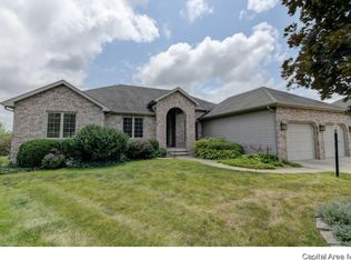 106 Karros Pointe Dr, Chatham, IL 62629