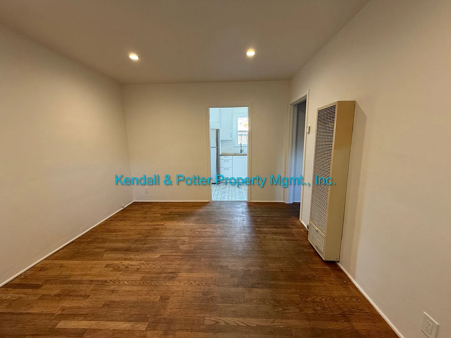 151 Marine Parade — Photo 4