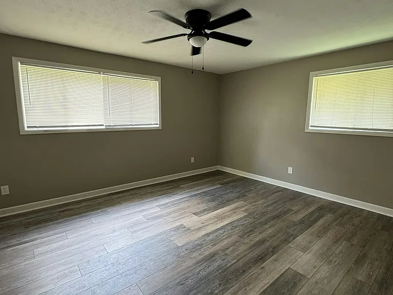5979 Saint Leonards Dr — Photo 11