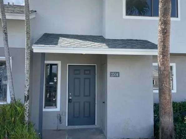 2504 Seaside Dr, Greenacres, FL 33463